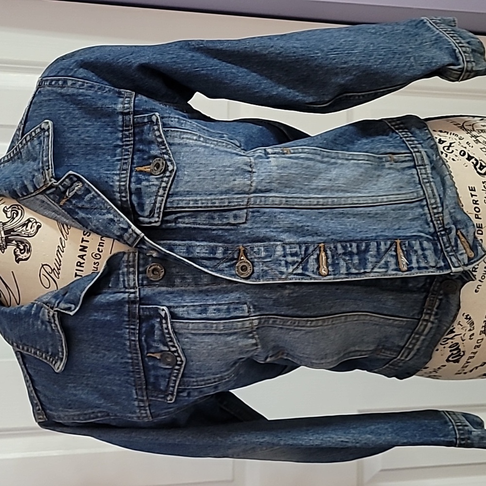 Refashioned denim jacket Paris - Picture 4 of 5